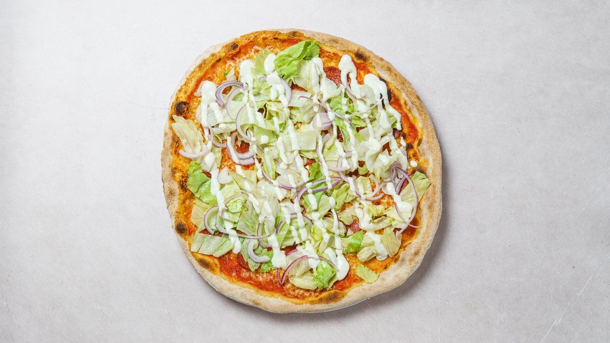 Pepperoni & sipuli salaattipizza