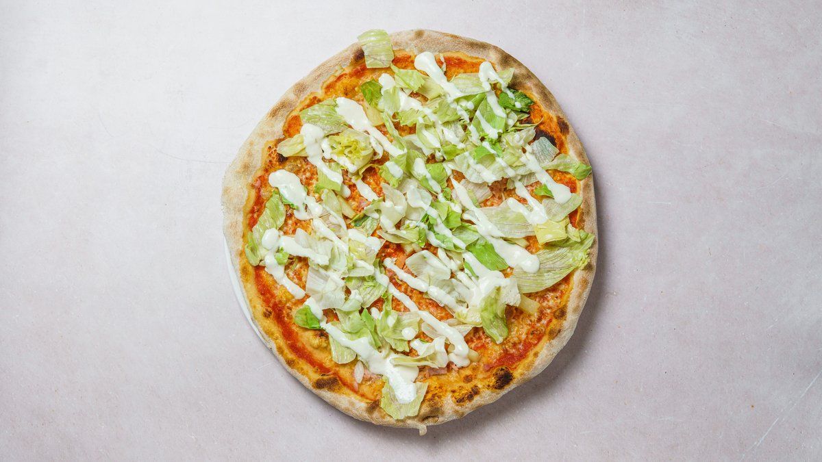 Kinkku & ananas salaattipizza
