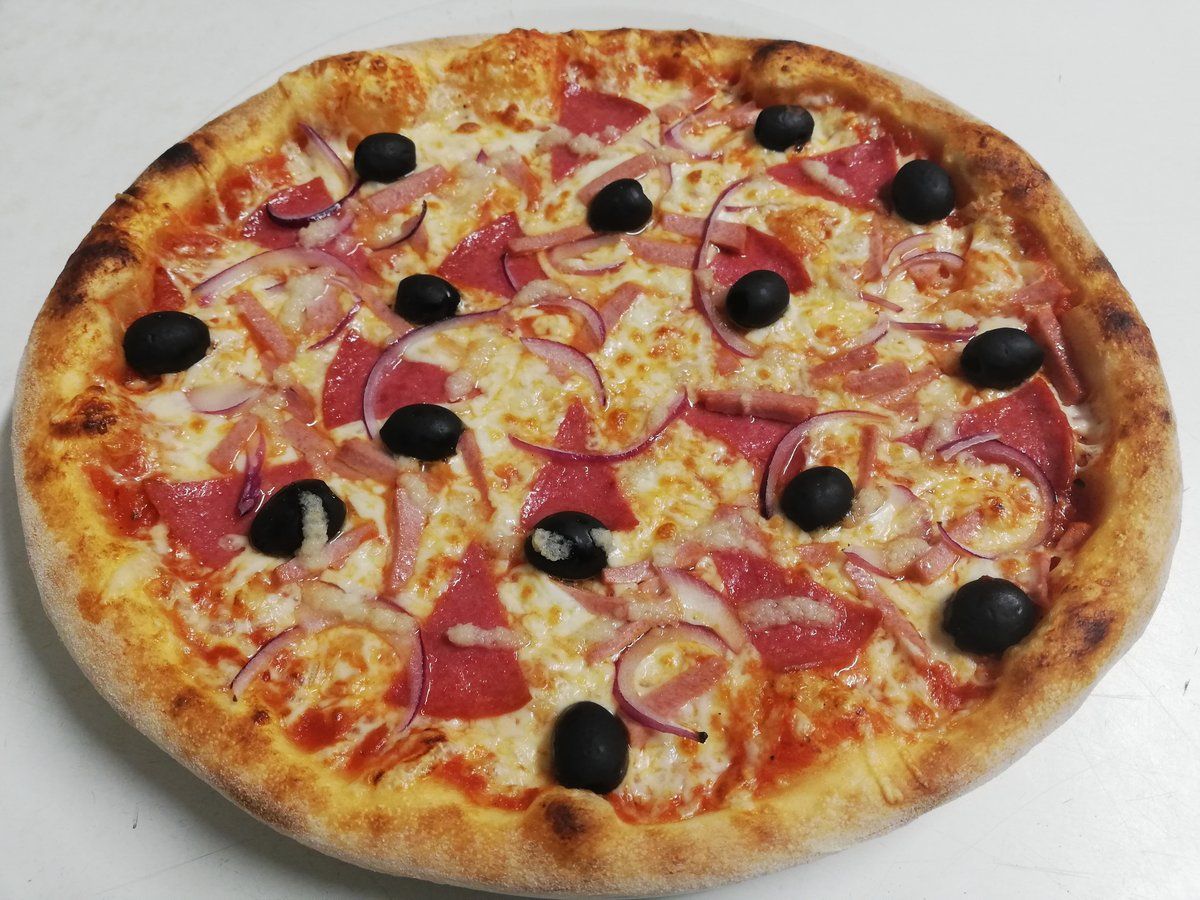 Della Casa perhepizza