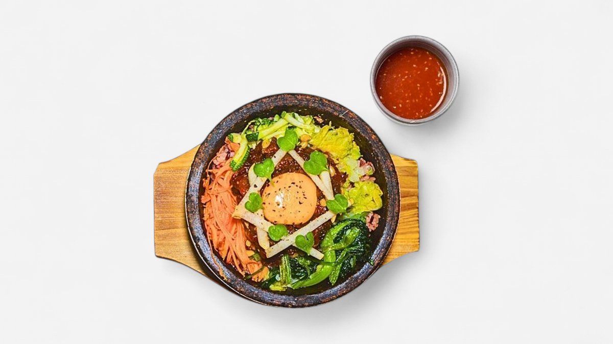 Yukhoe Bibimbap (raw beef)