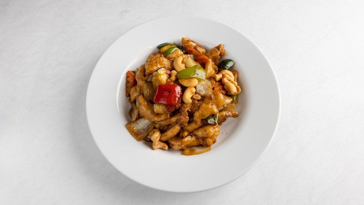 37. Paistettua kanaa, vihanneksia ja cashew
