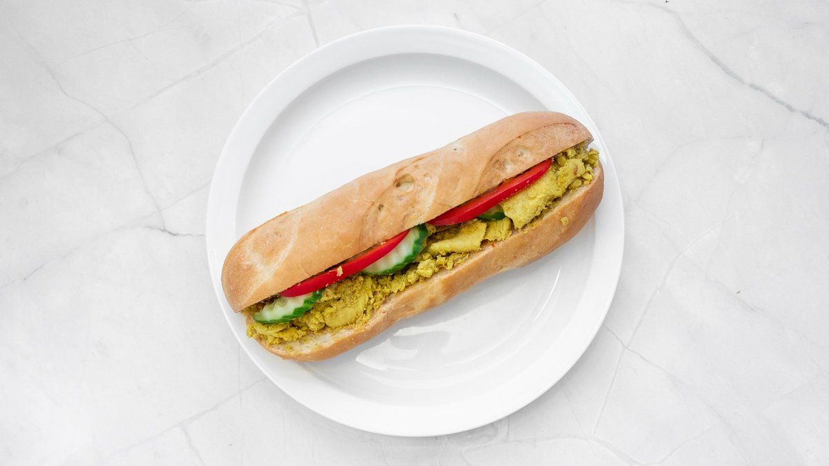 Bánh Mì Gà Nướng - Grillattua Kana Patonki
