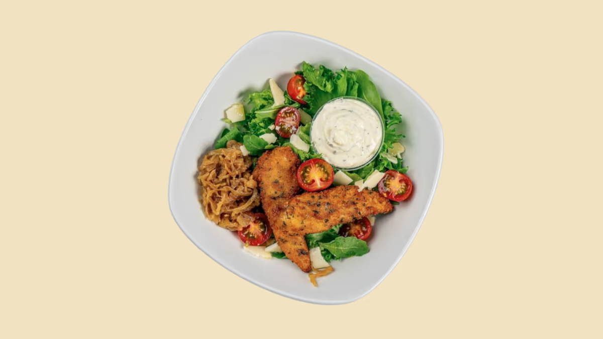Crispy Chicken Ranch salaatti
