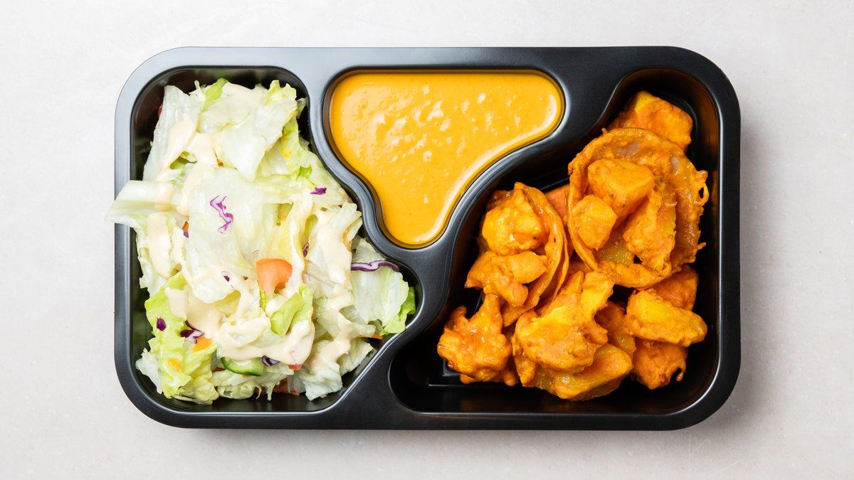 Veg pakoda kuuluu salaattia