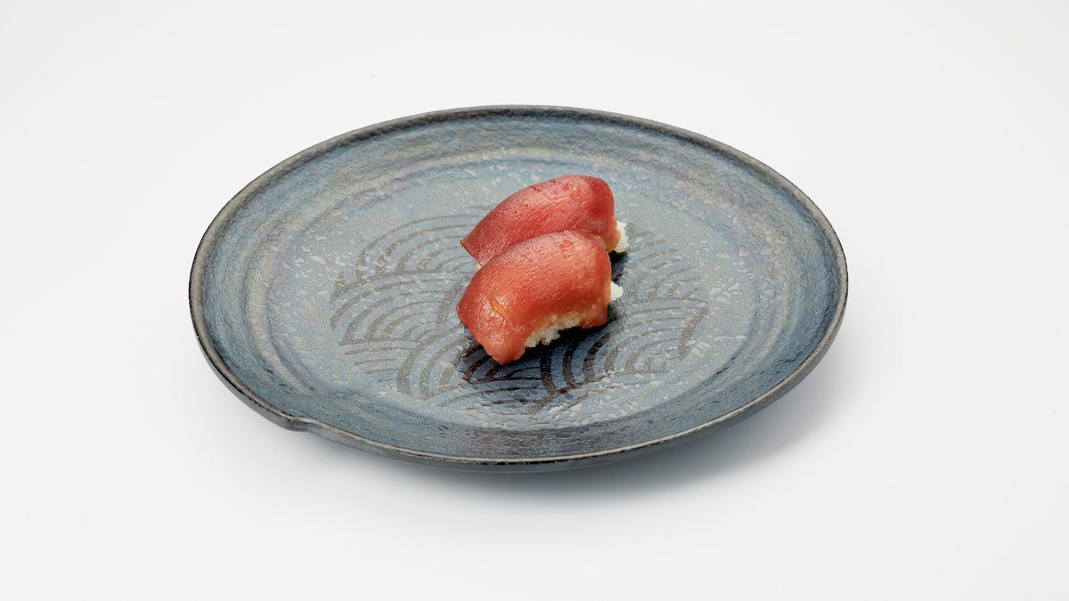 N7. Tuna nigiri