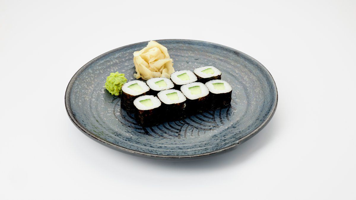 M1. Cucumber maki 8pcs