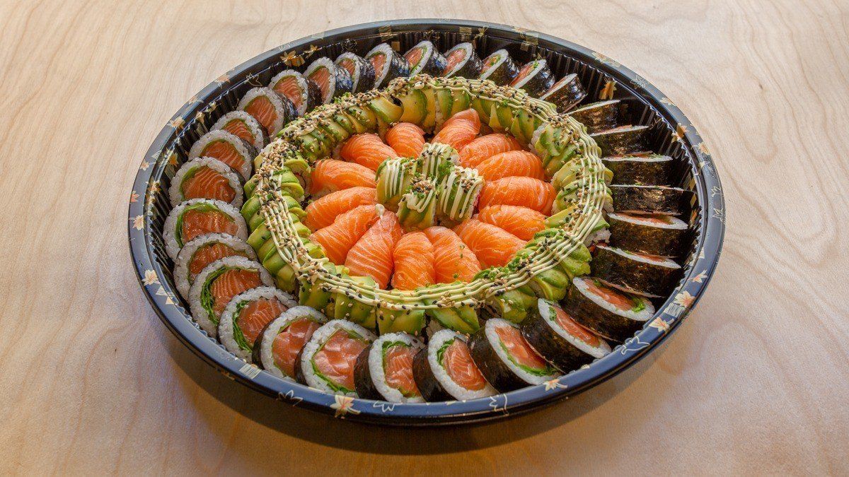 X6. 210pcs + 40pcs sashimi