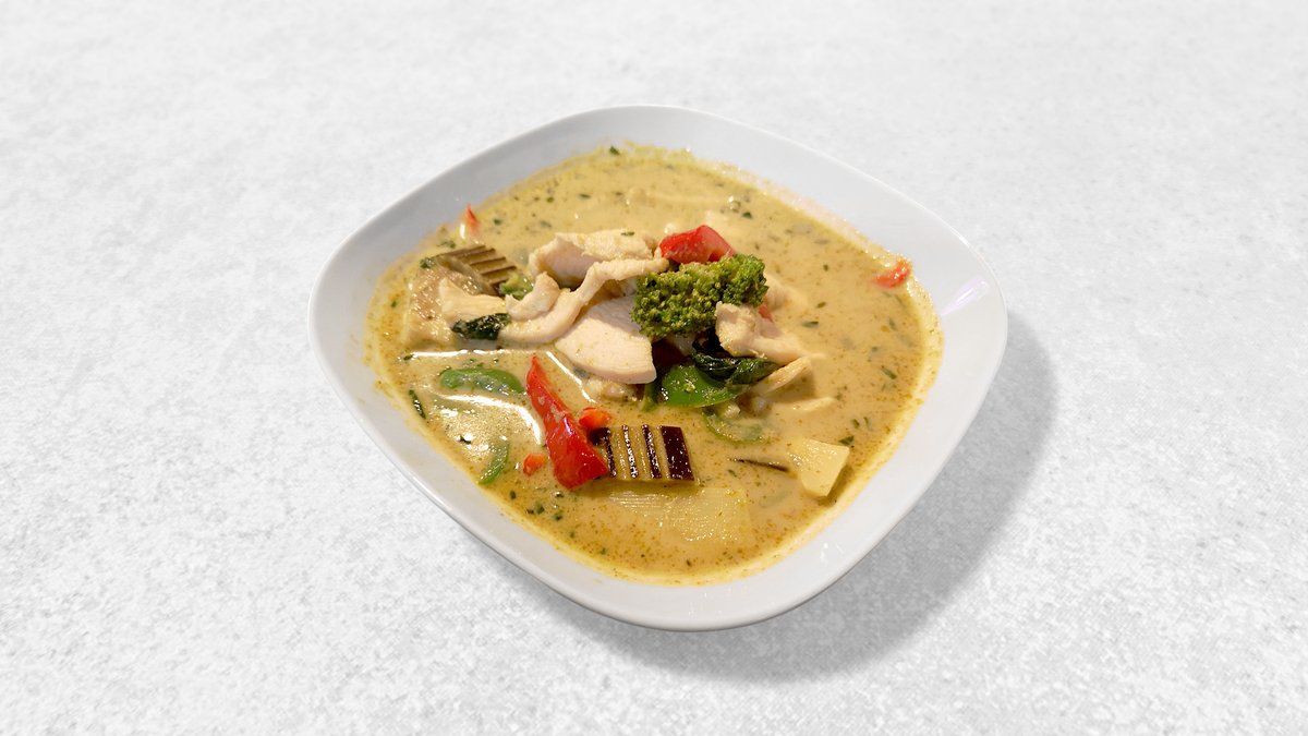 8. Green Curry (Tulinen)