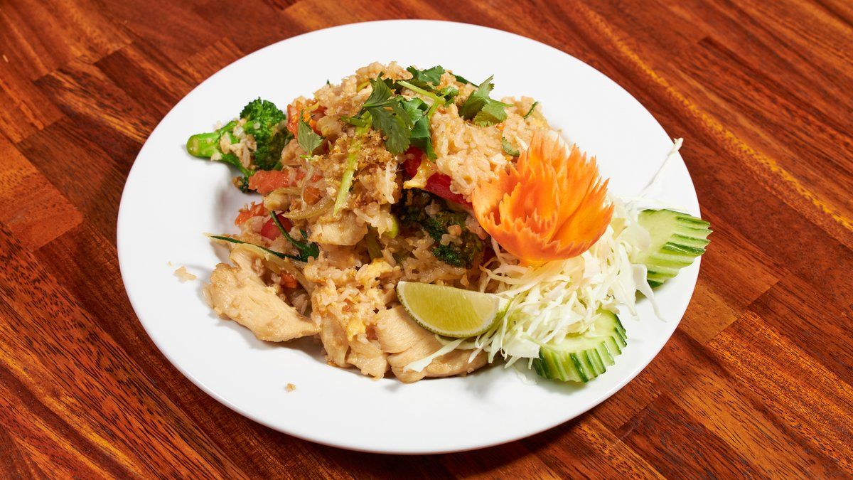 18. Khao Pad