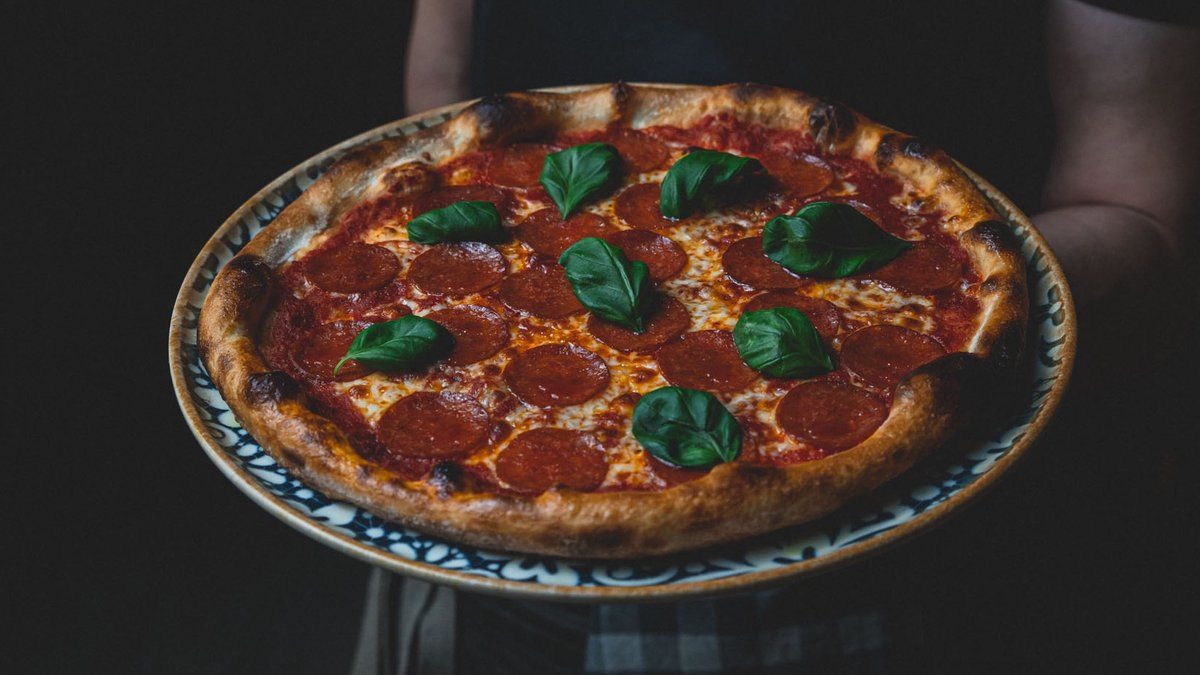 Mini pizza kahdella täytteellä