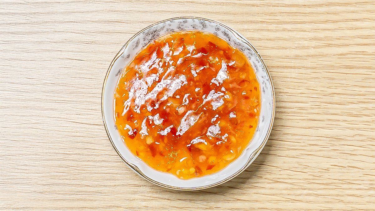 Homemade garlic-chili sauce