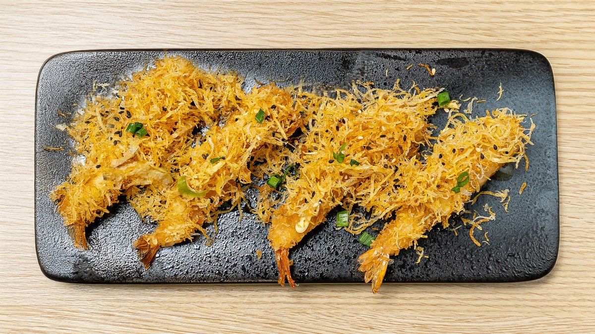 Dim sum - Fried prawns with homemade dressing