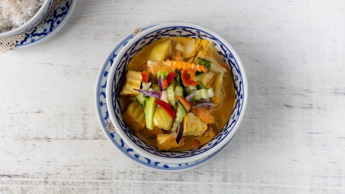 37. Gaeng kari muu