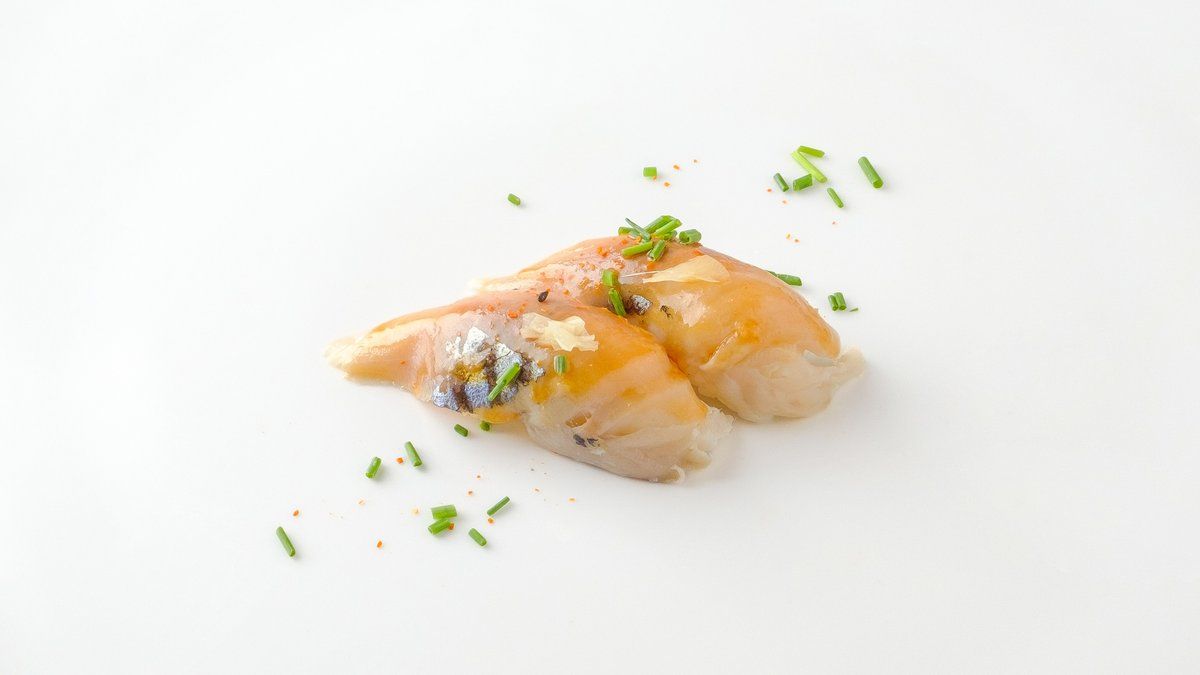 Seared Mackerel Nigiri 2pcs