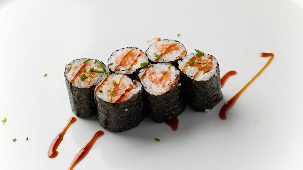 Sakemaki (salmon) 6pcs