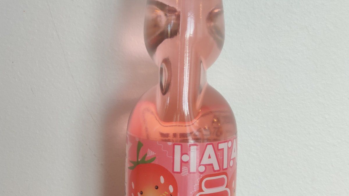 Hata Strawberry Ramune 200ml