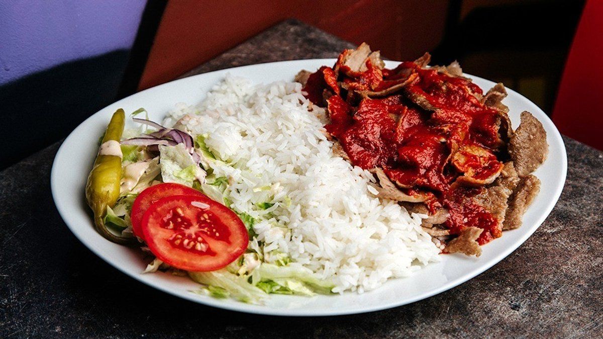 Kebab riisillä