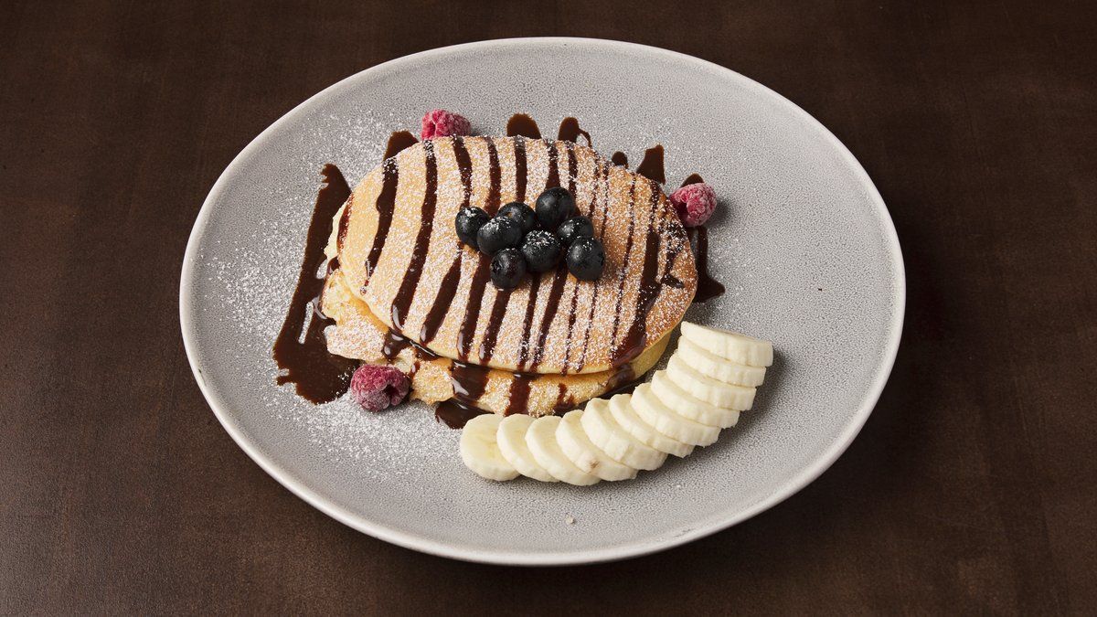 Pancakes with Nutella and Berries