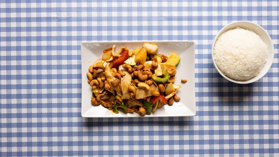 5. Kanaa & cashewpähkinöitä