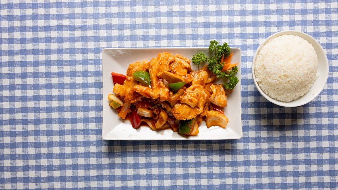 14. Kanaa chilikastikkeella 🌶