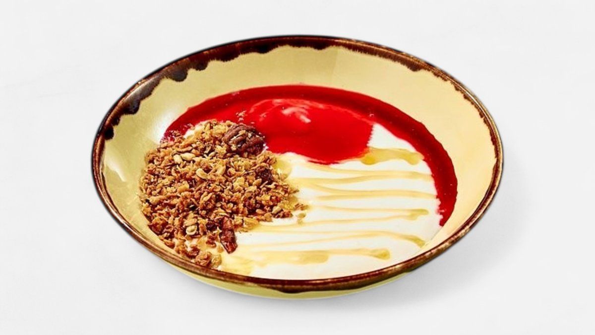 YOGHURT & GRANOLA