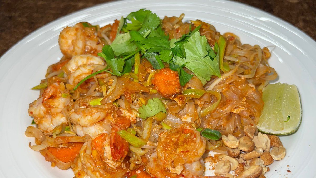 7. Phở xào tôm-paistettu pho katkarapu