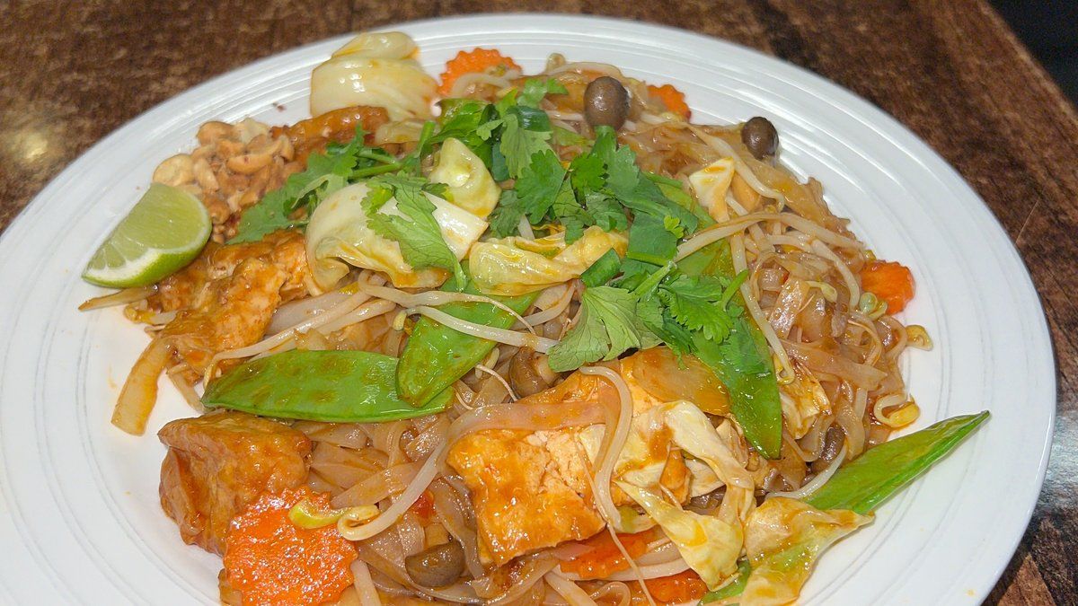 16. Phở xào vegan - paistettu pho vegan