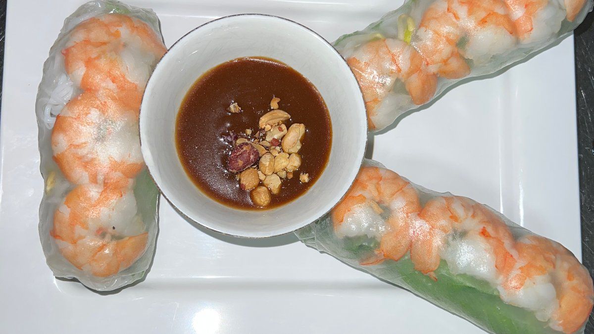 25. Gỏi cuốn - kesärulla annos rapu