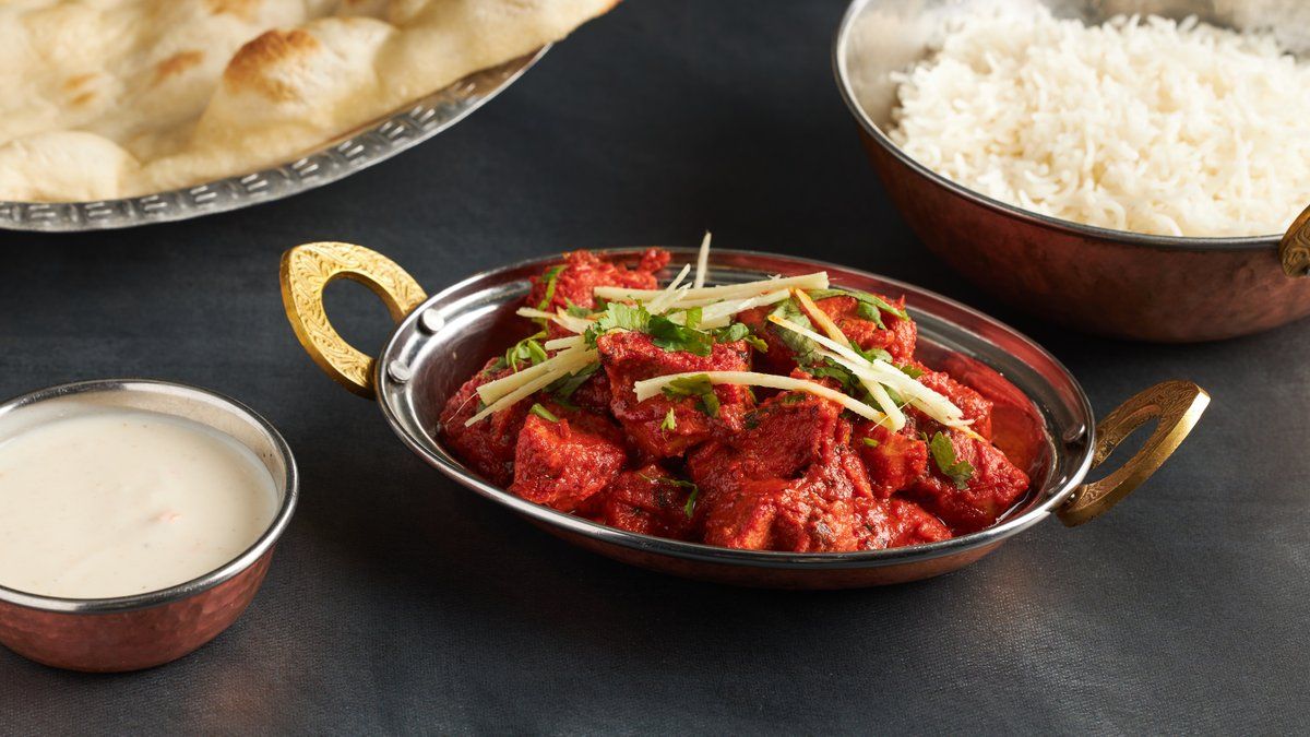 16. CHICKEN TIKKA MASALA🌶🌶 (G)