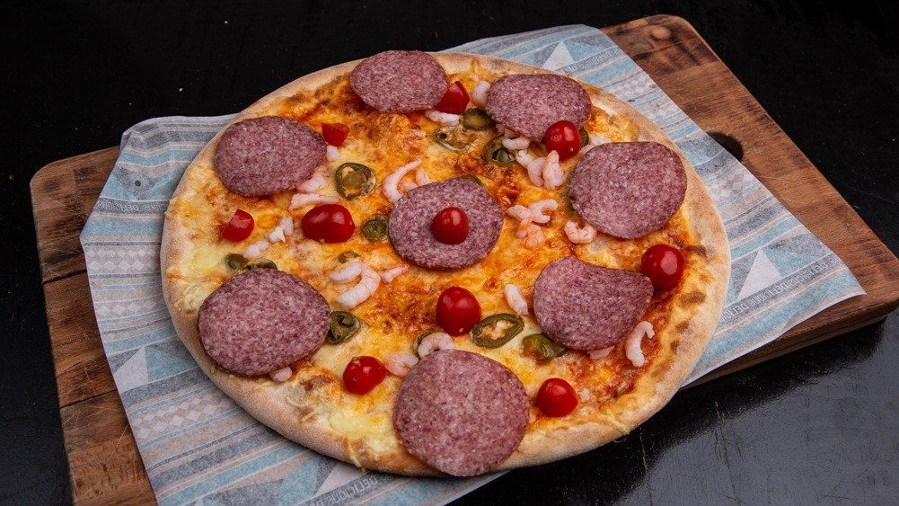 Favorito 4 täytettä perhepizza