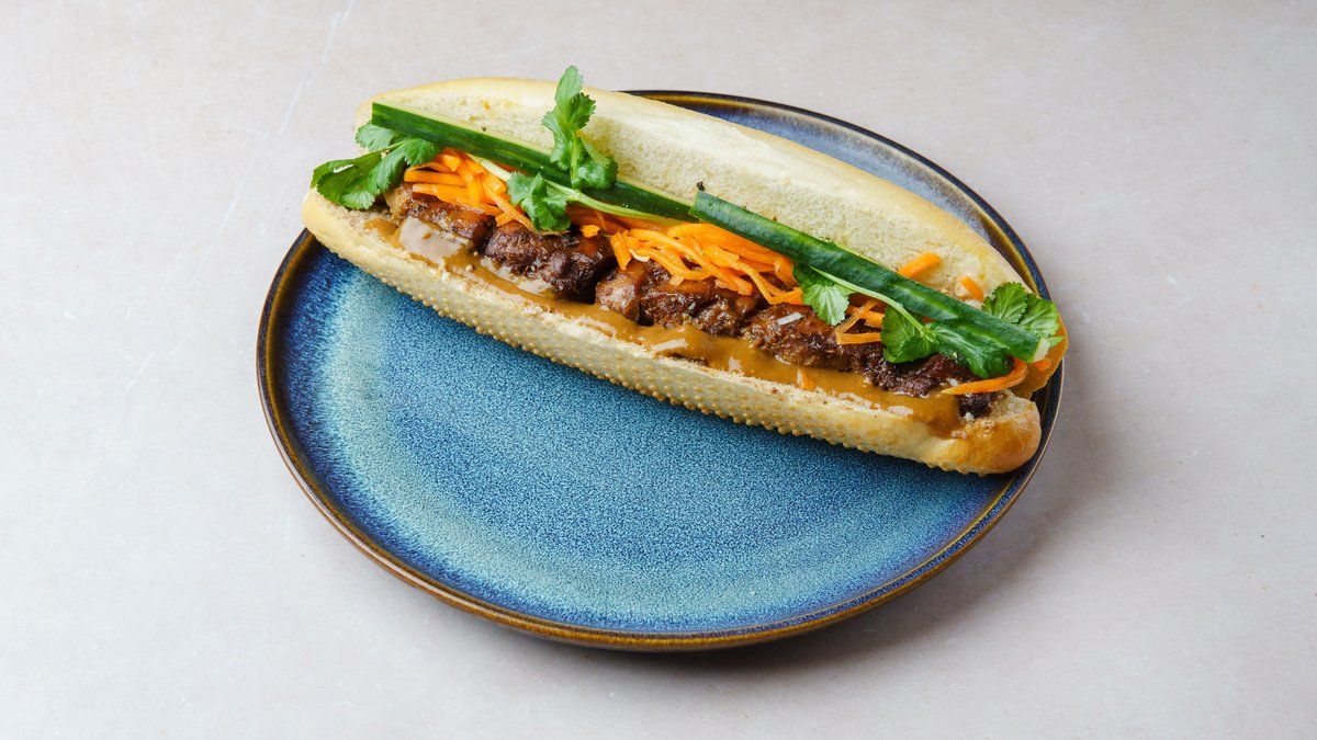 Mama's Chicken Banh Mi