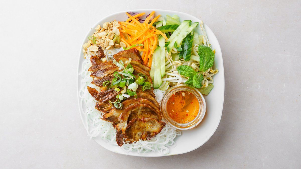 Bbq Pork Noodle Salad