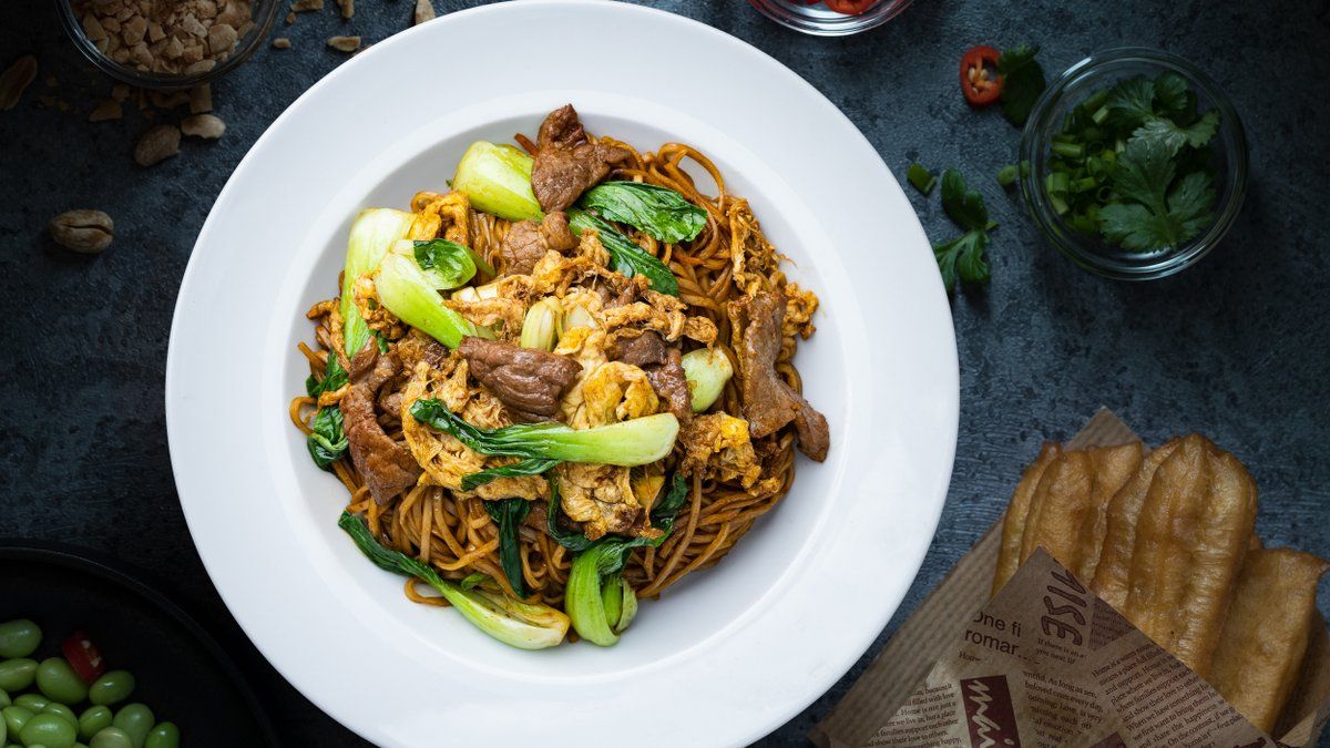 025.Fried Noodles with Beef(L)