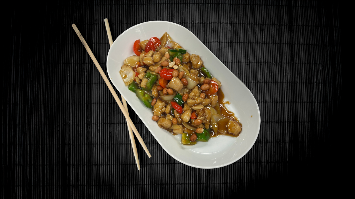 Gong Pao Chicken / Gong Pao Kanaa / 宫保鸡丁