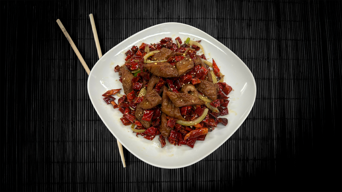 Crispy Pig Intestine w/ Chili / Rapeaa Possunsuolta Chilillä🌶️🌶️/ 干煸肥肠🌶️🌶️