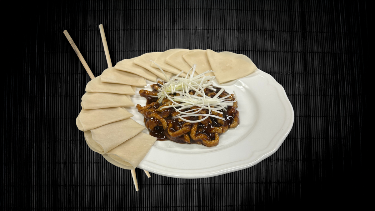 Sweet Pork w/ Pancake / Makea Sianlihaa Letun Kanssa / 京酱肉丝