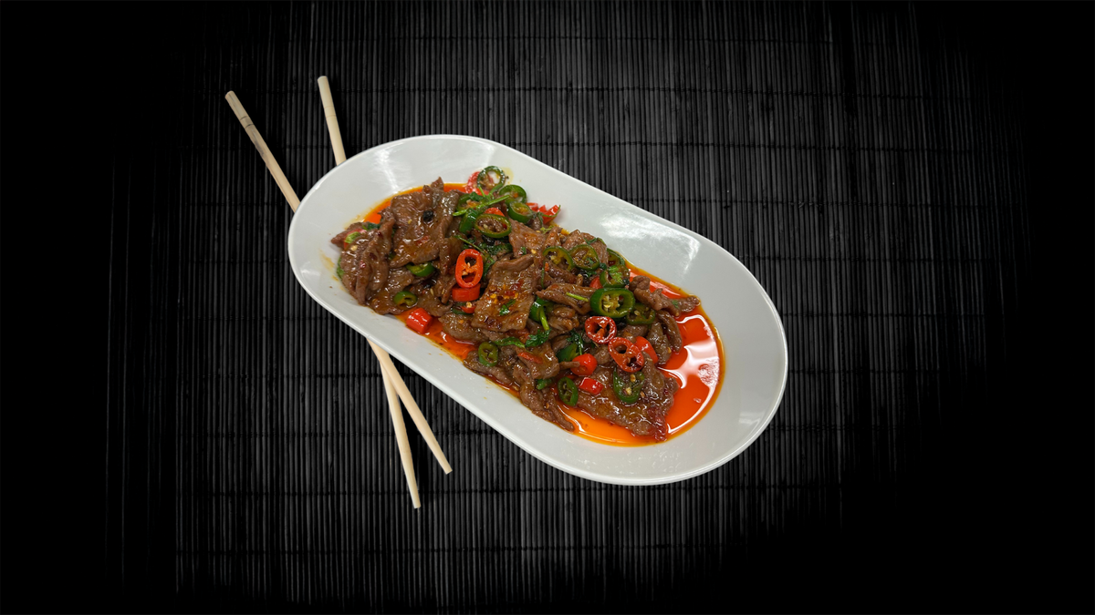 Fried Beef w/ Fresh Chili / Paistettua Naudanlihaa Tuorechilillä🌶️🌶️🌶️/ 小炒牛肉