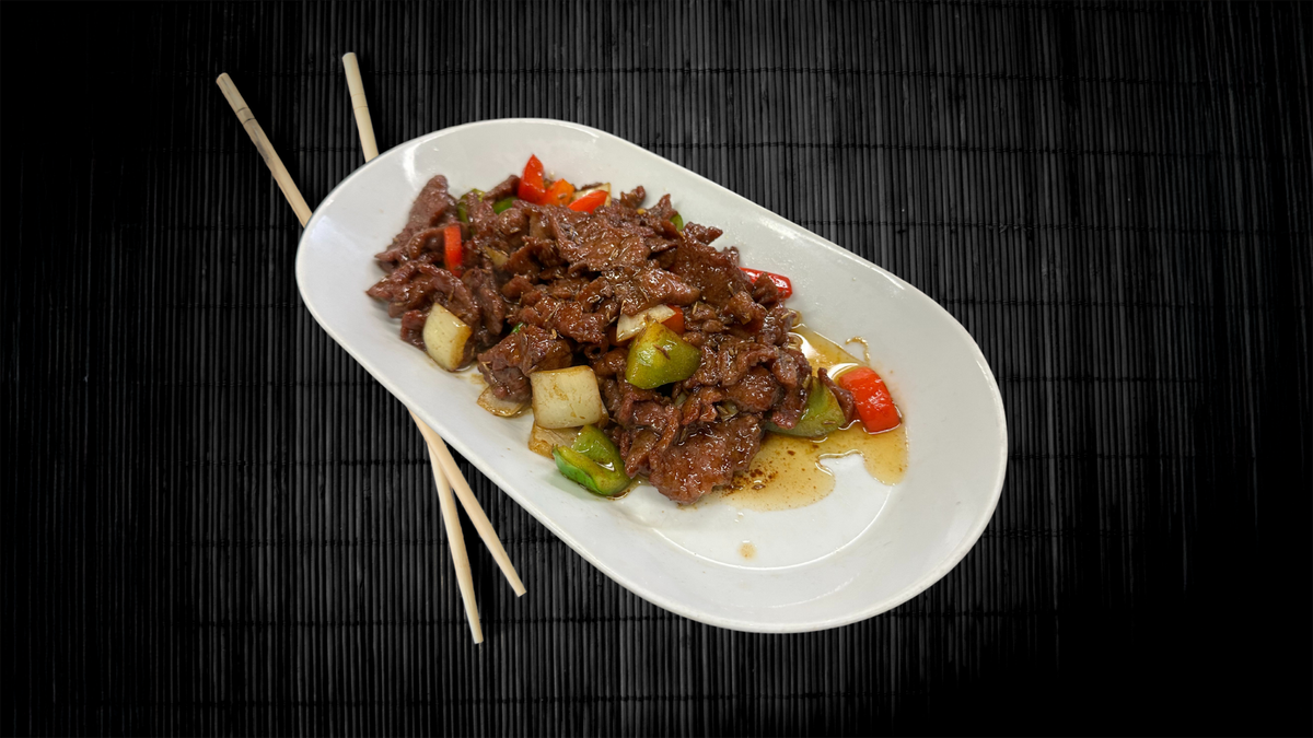 Fried Lamb w/ Cumin / Paistettua Lammasta Kuminalla / 孜然葱爆羊肉