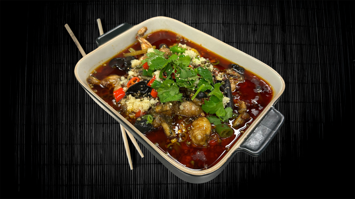 Frog Legs in Chili Sauce / Sammakonjalkoja Chilikastikkeessa🌶️🌶️🌶️/ 椒香蛙腿
