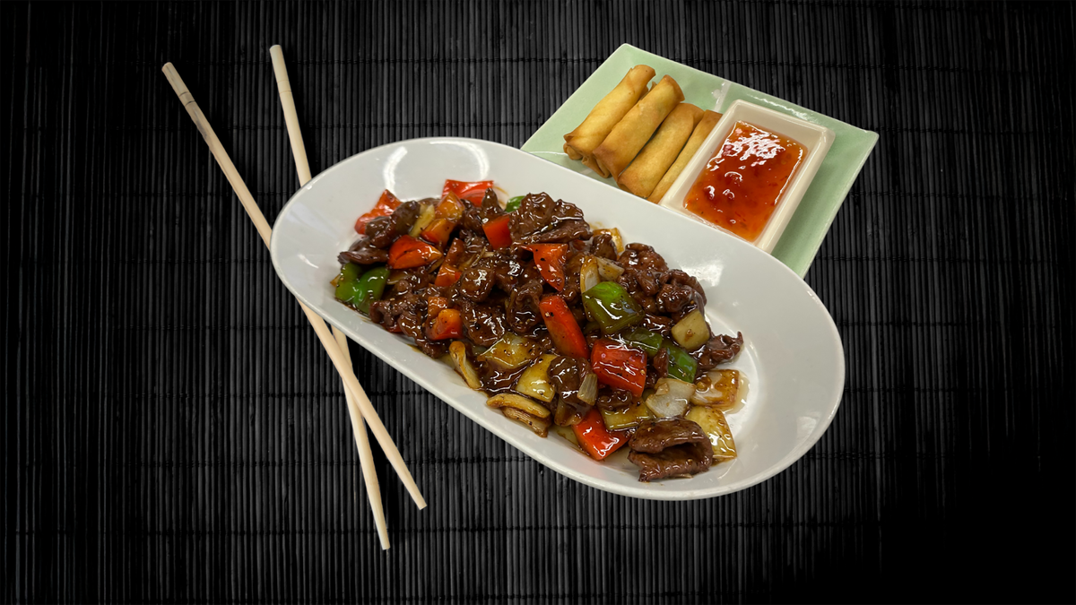 Beef w/ Black Pepper Sauce Set M / Naudanlihaa Mustapippurikastikkeessa Ateria