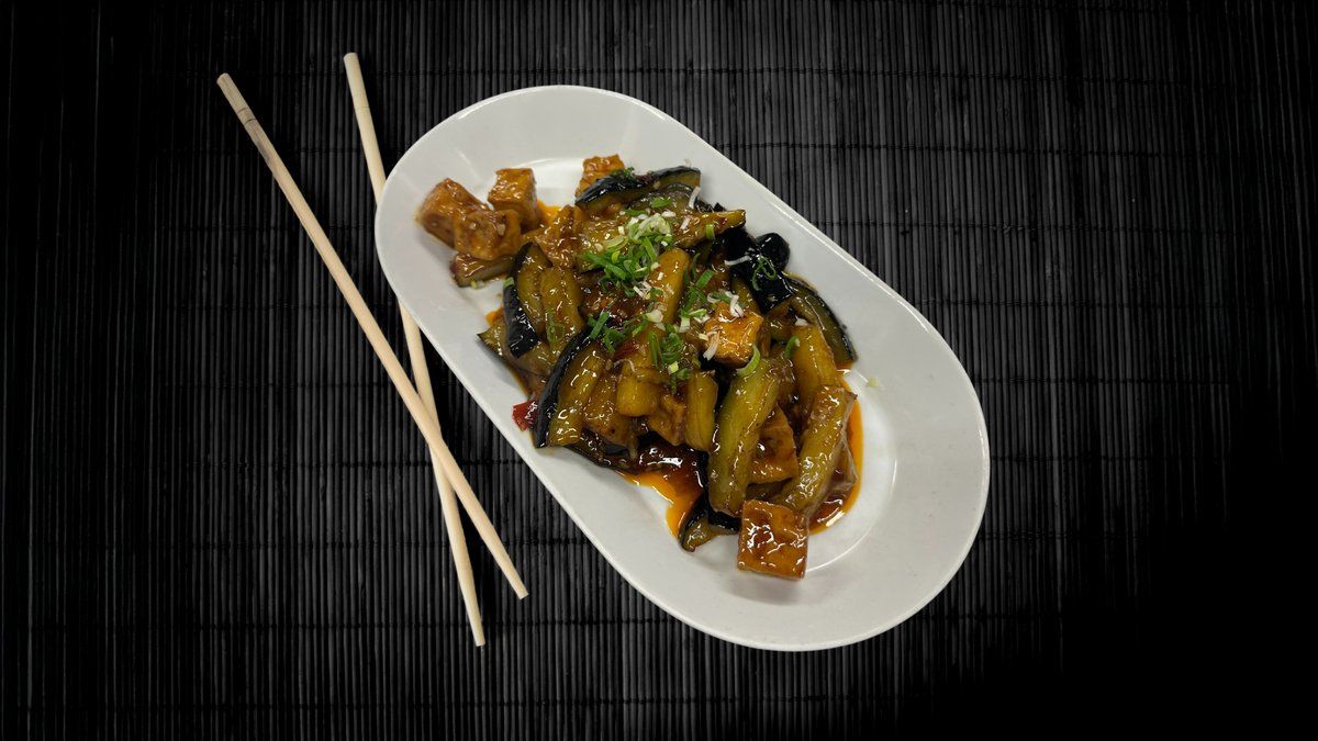 Eggplant in Sichuan Style Set / Munakoiso Sichuanilaisen Tapaan Ateria
