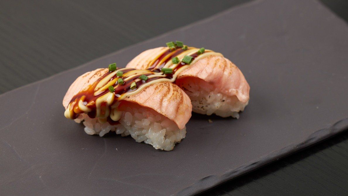 2. Grillattu lohi nigiri