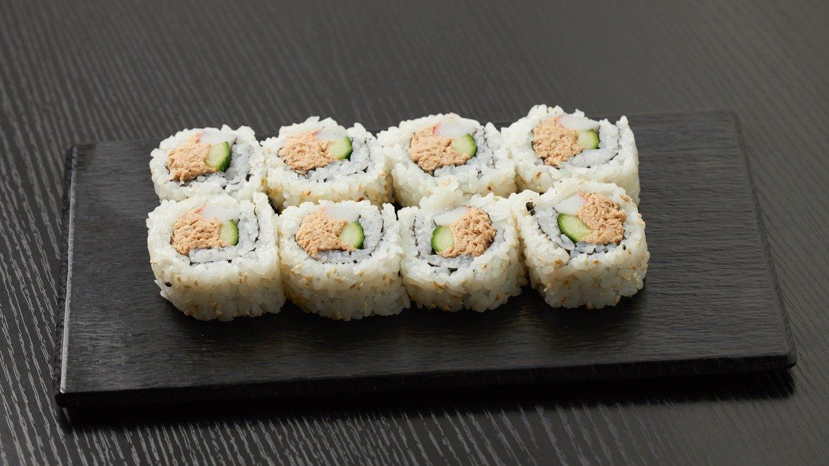 8m. Tuna-mayo futomaki