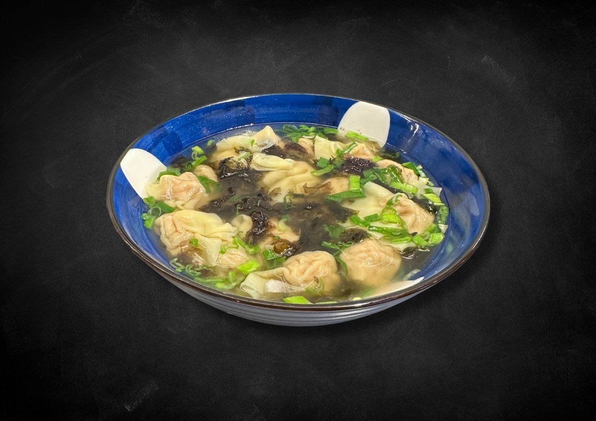 10. Wonton Soup (14pcs) / Wonton Keitto (14kpl) / 上海混沌 (14个)