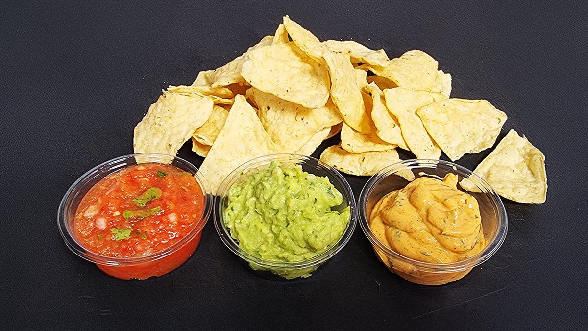Nacho with dips