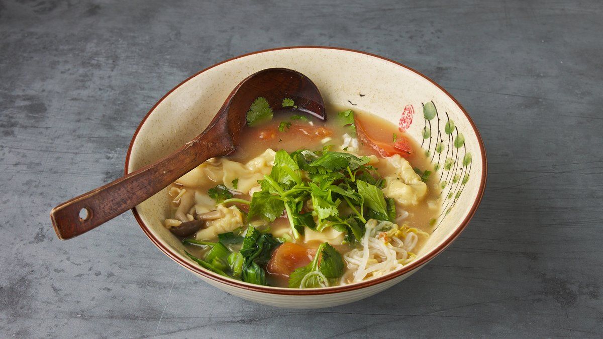 Kananliha wonton 鸡肉馄饨汤