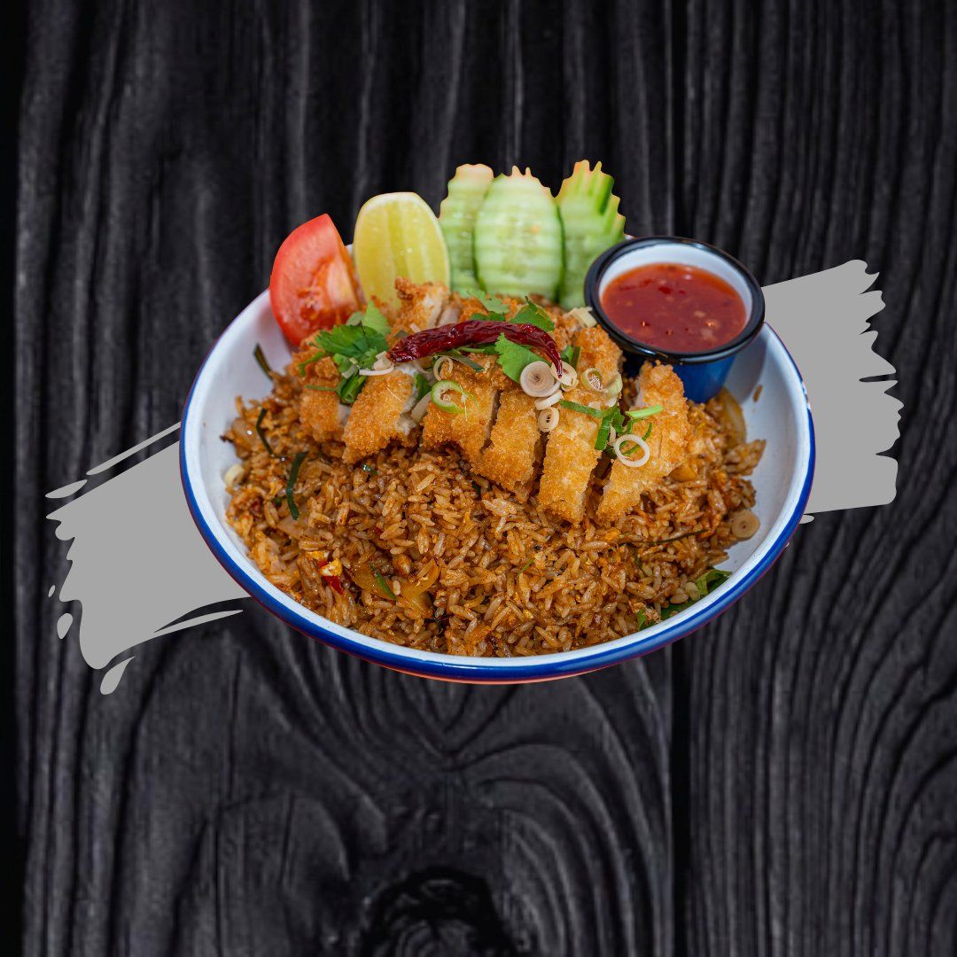 36.Khao Pad Tom Yum Gai Thod