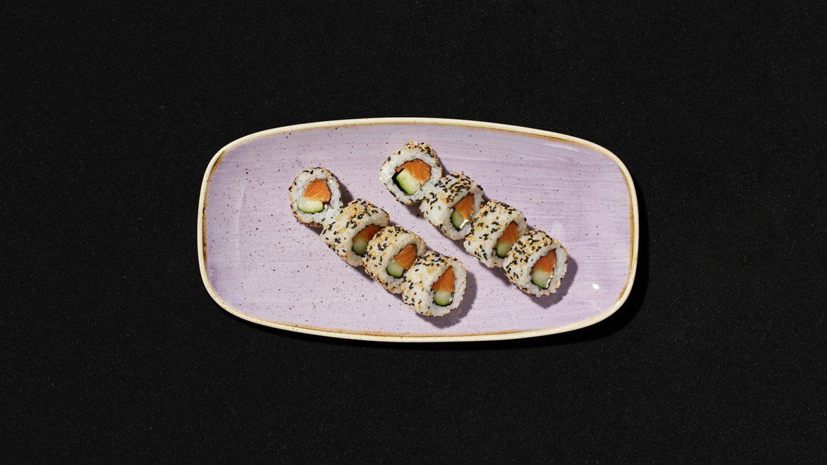 Lohikurkku uramaki