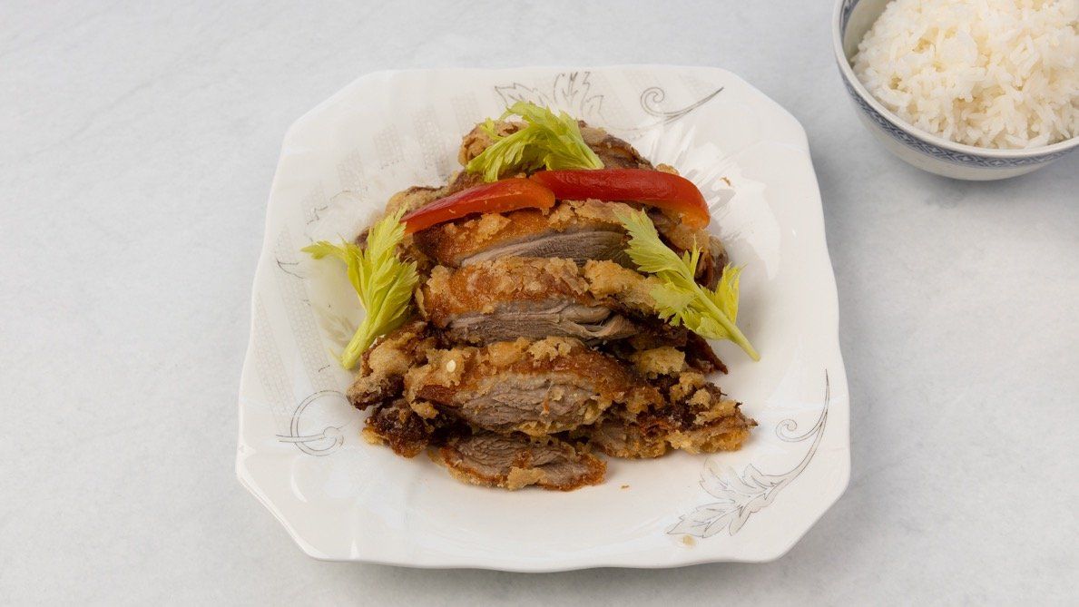 54. Friteerattua ankkaa chop suey
