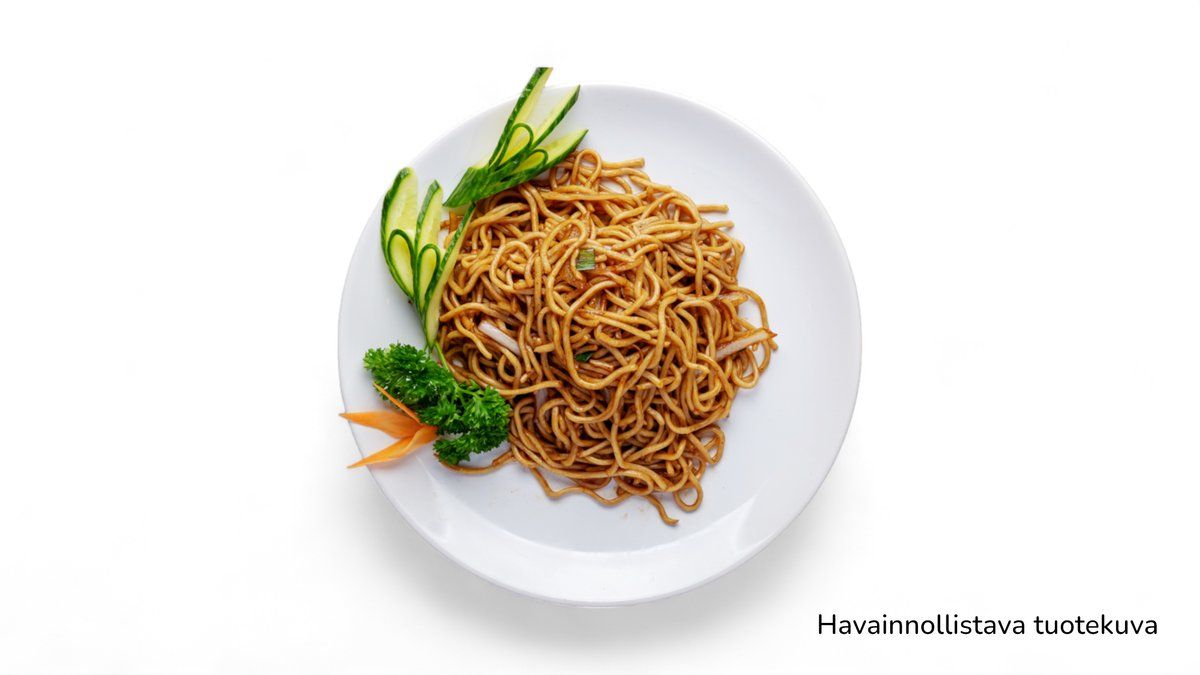 103. Paistettua nuudelia, kiinalaisia sieniä, vihanneksia ja kananmunaa
